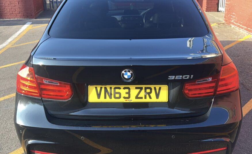 BMW 320i M SPORT