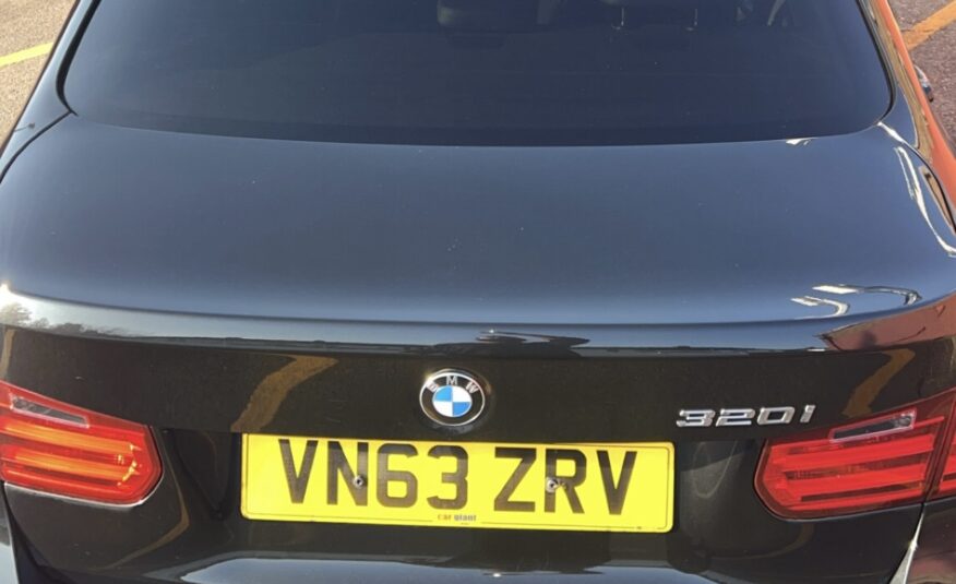 BMW 320i M SPORT
