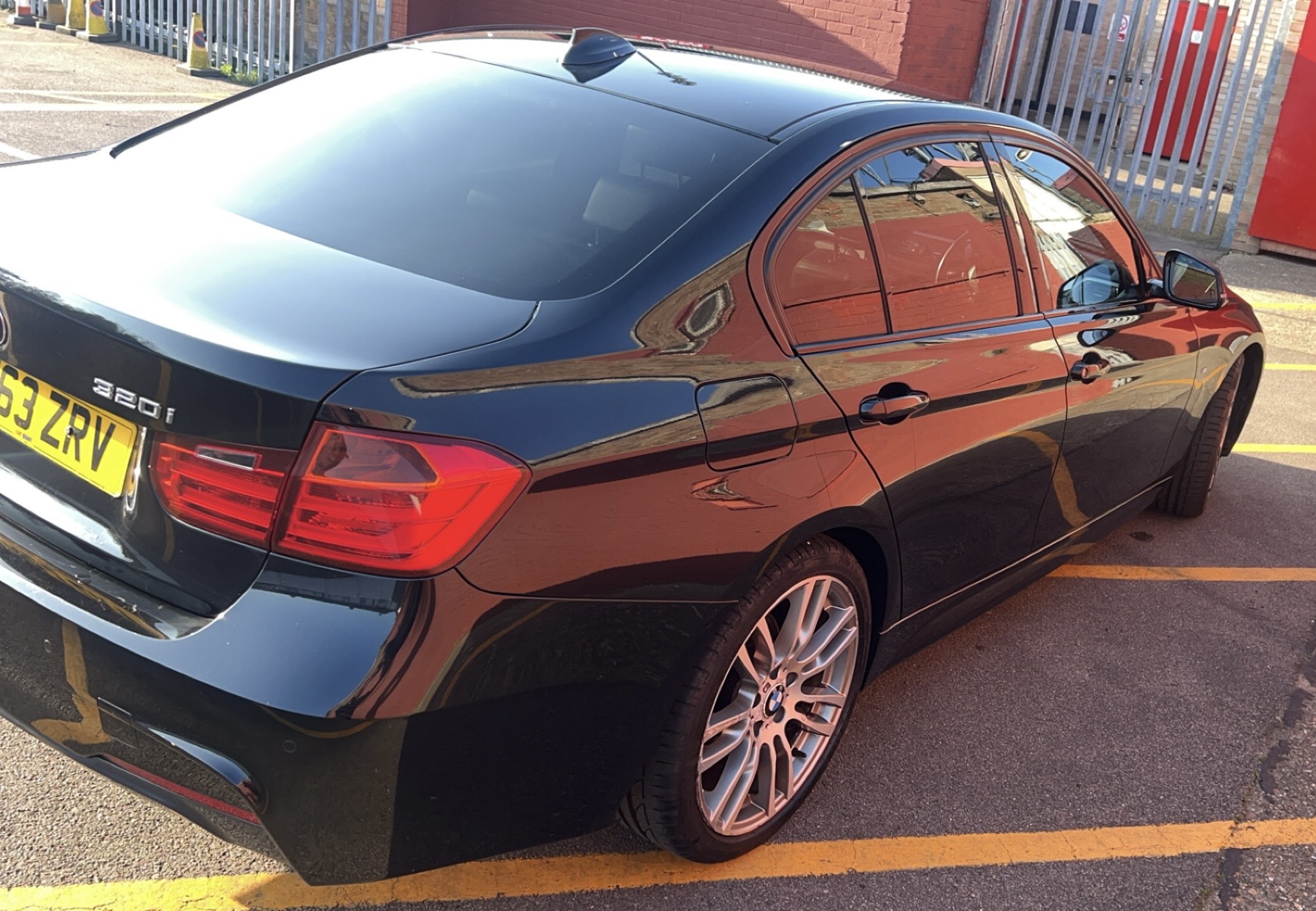 BMW 320i M SPORT