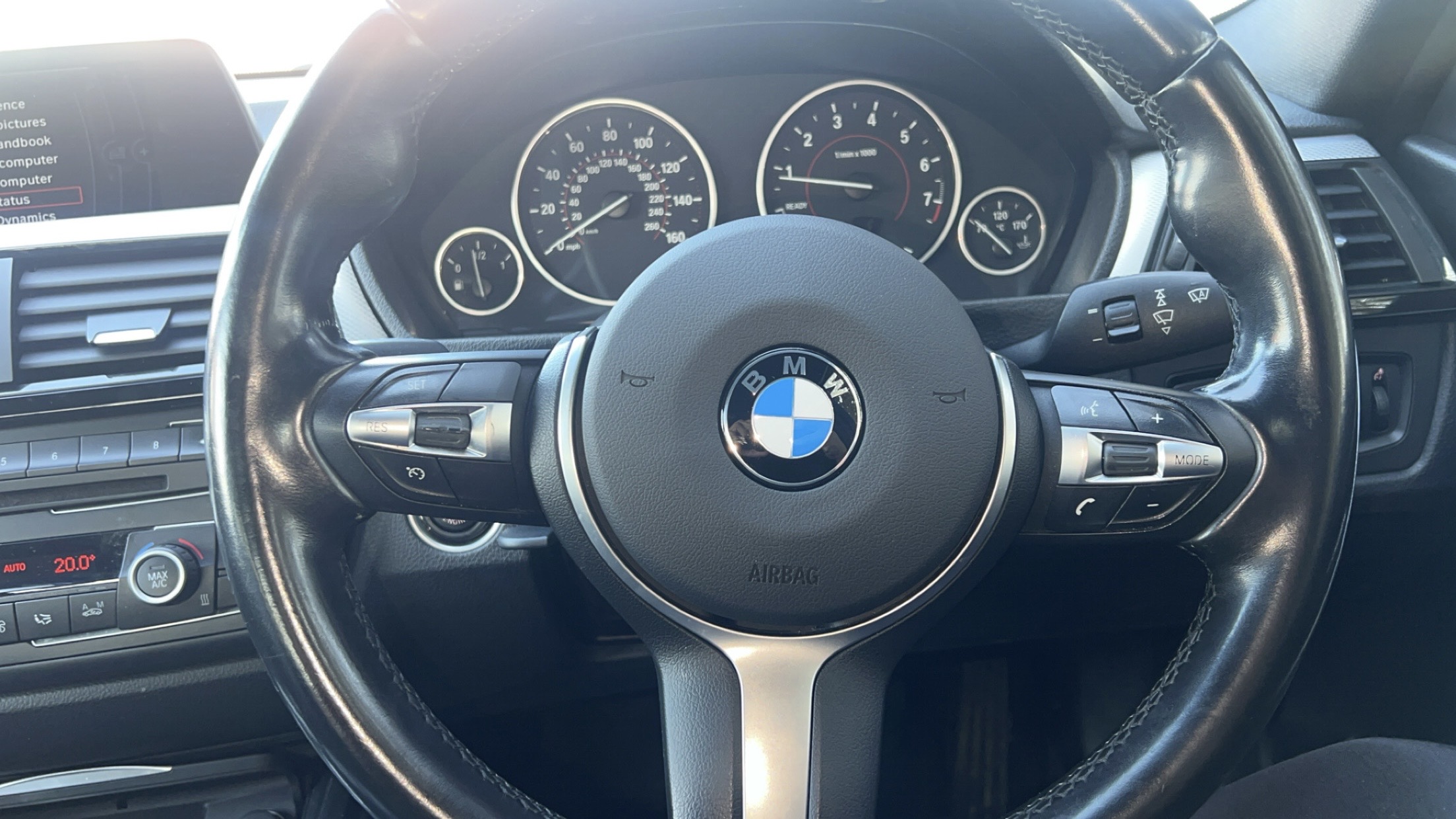 BMW 320i M SPORT