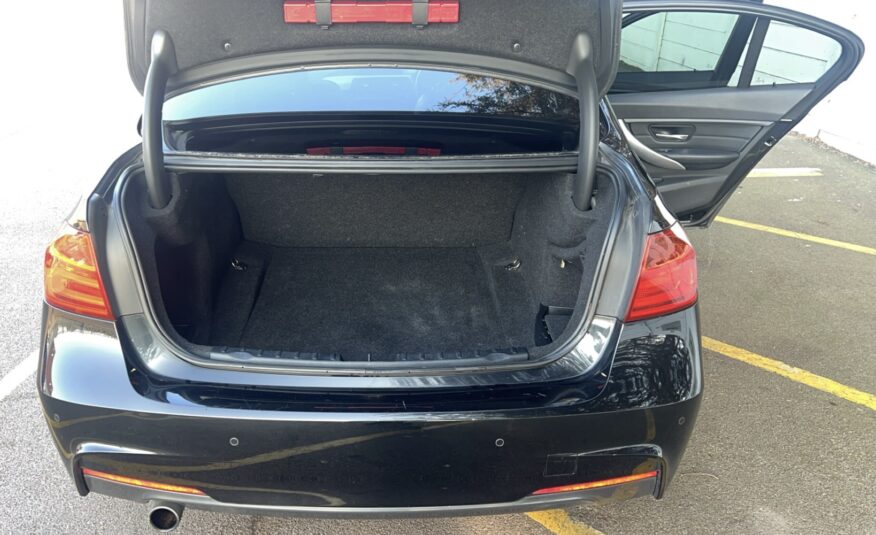 BMW 320i M SPORT