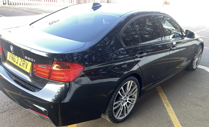 BMW 320i M SPORT