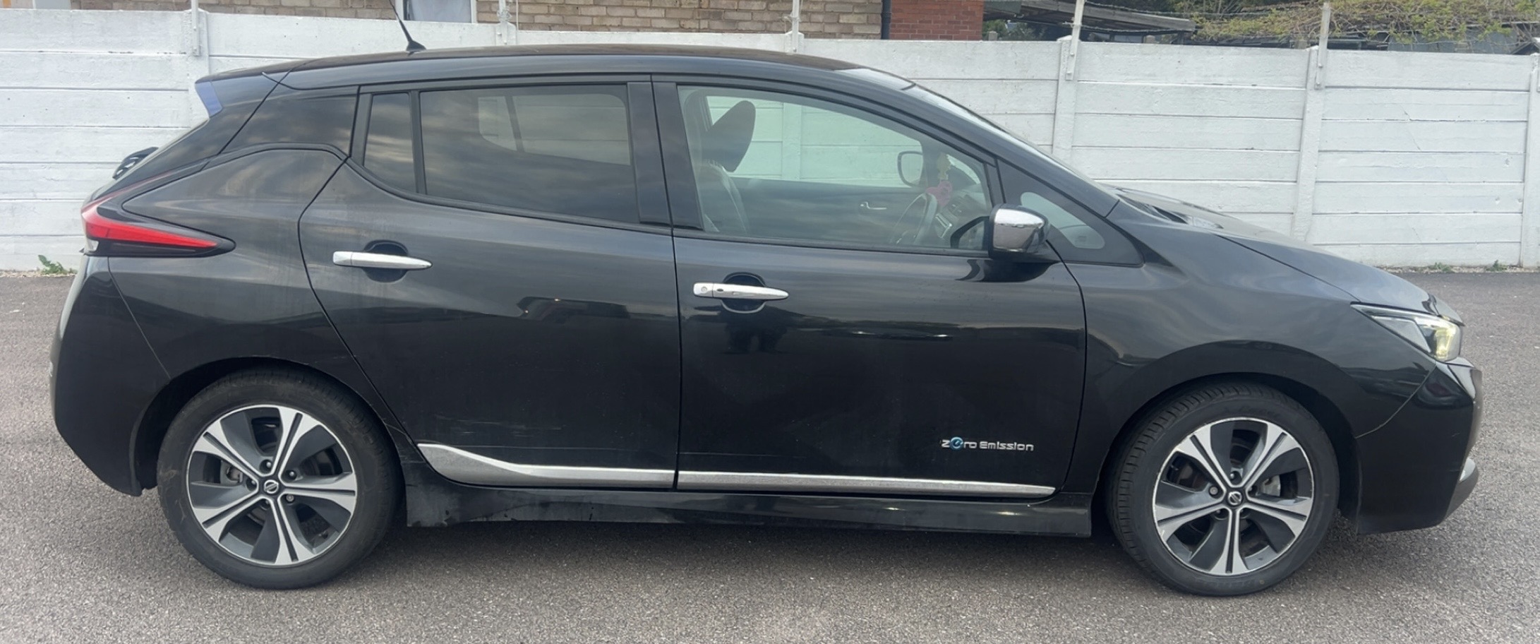 NISSAN LEAF TEKNA