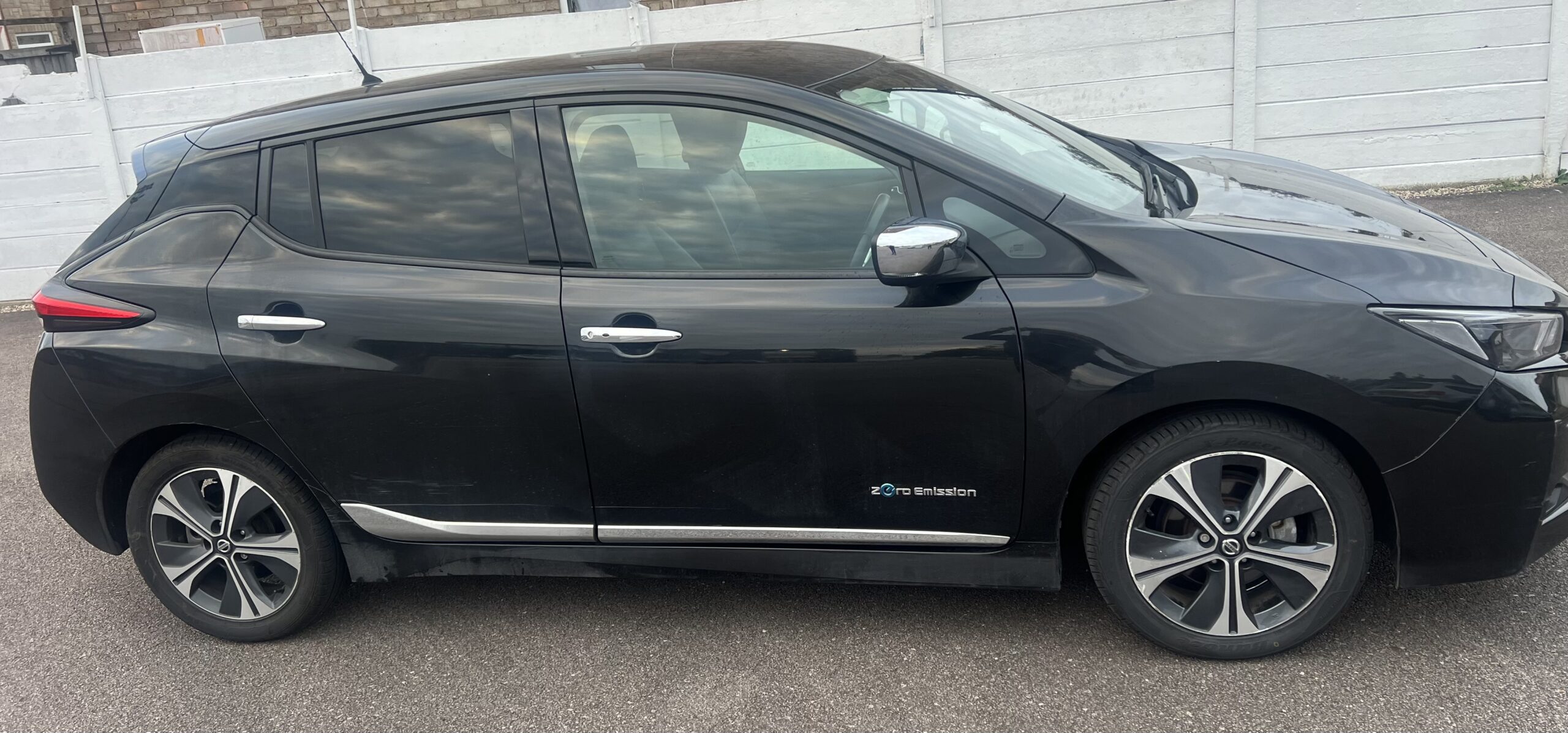 NISSAN LEAF TEKNA